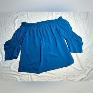 🛍️Express Off The Shoulder Blouse  🛍️